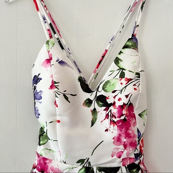 DEAR MOON Spaghetti Strap V-Neck Floral Print Strappy Back Fit & Flare Dress NWT - Picture 3 of 14